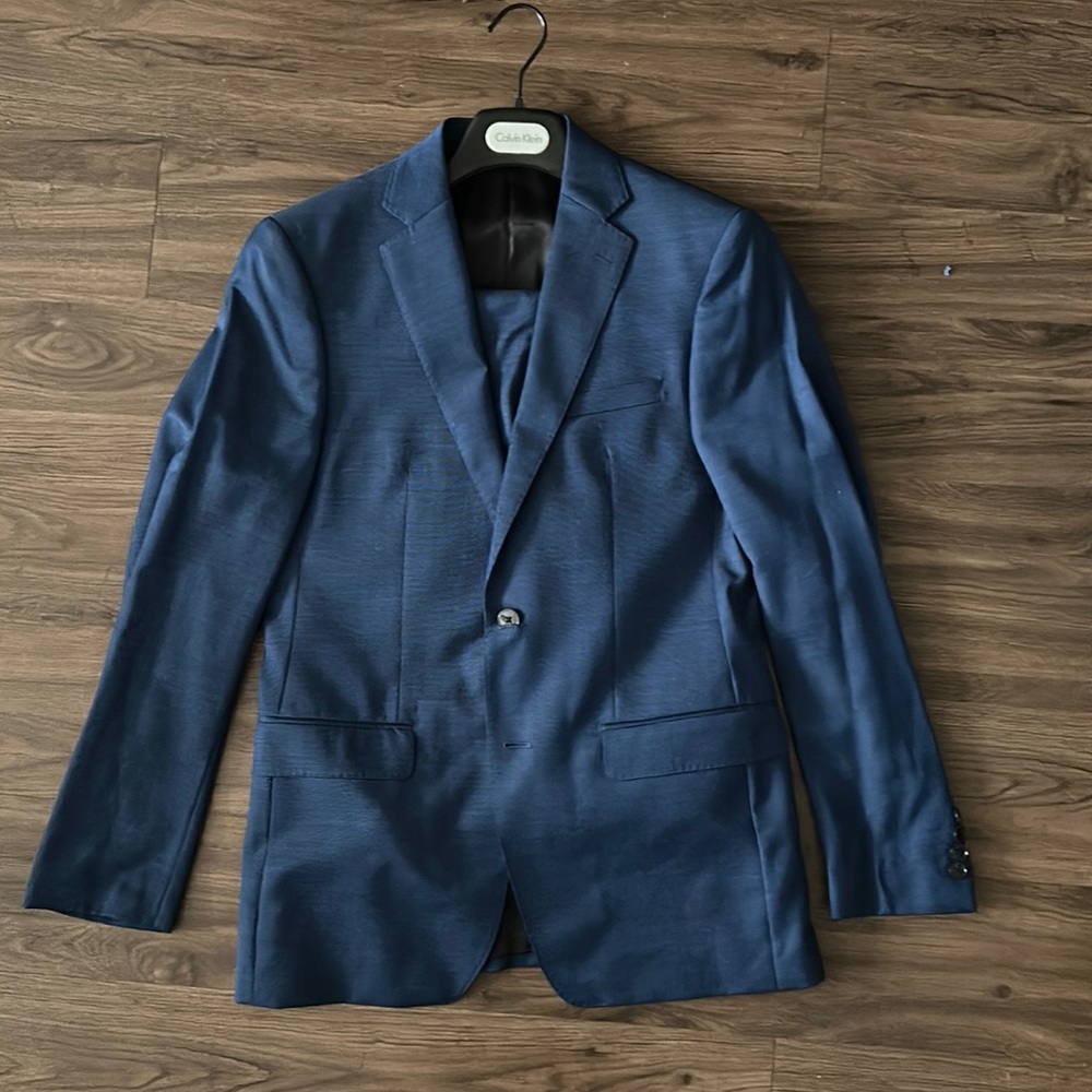 Calvin Klein Mens Suit